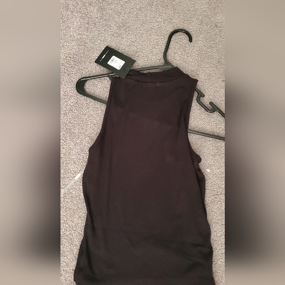 High neck top - Picture 4 of 4